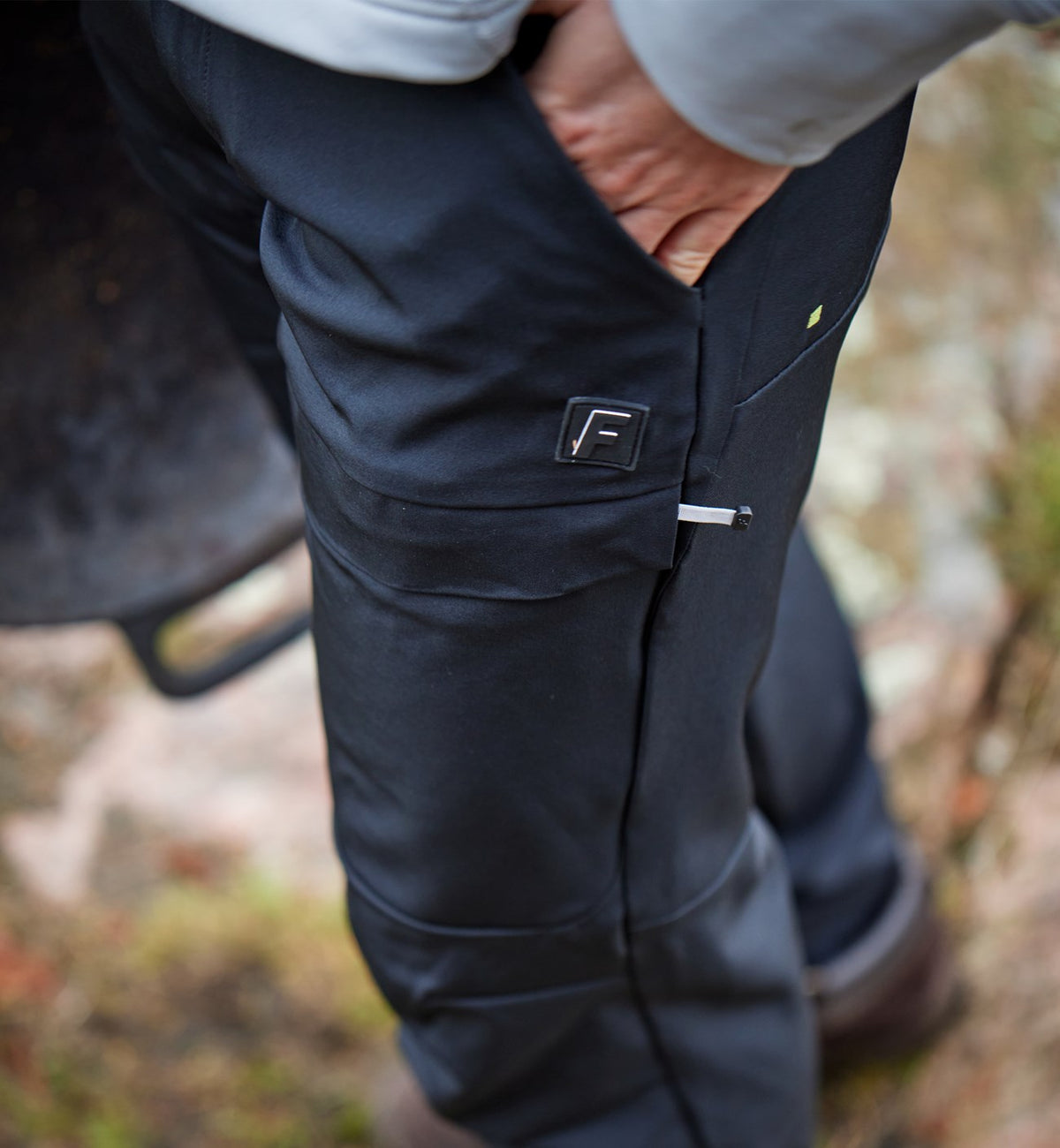 Zircon outdoor stretch housut - Musta