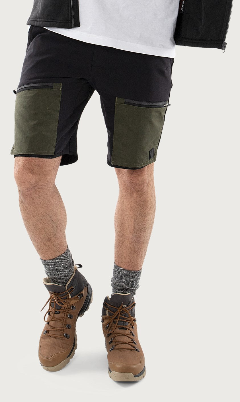 Carbon semistretch shortsit - Maastonvihreä/Musta