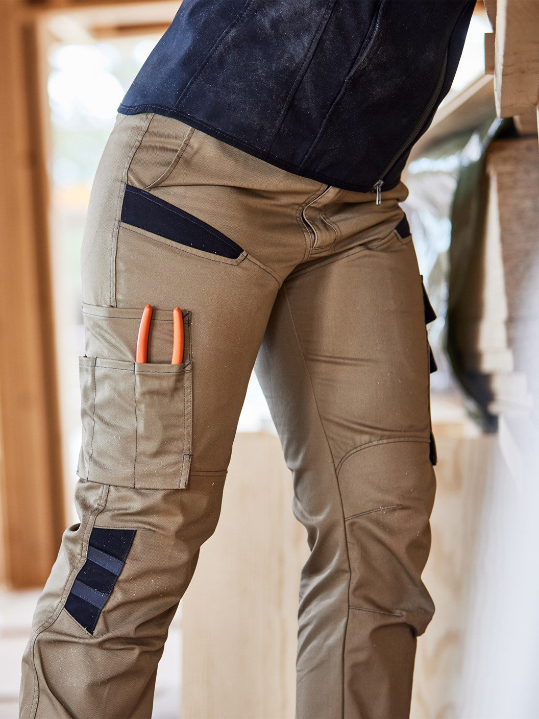Naisten housut – 2554 STFP - Khaki/Musta